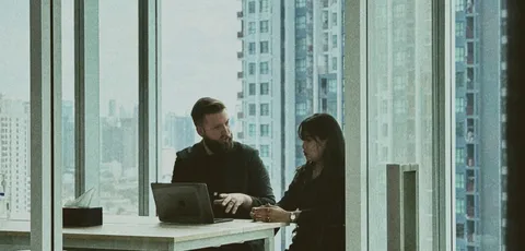 A one-to-one between a service delivery manager and a specialist